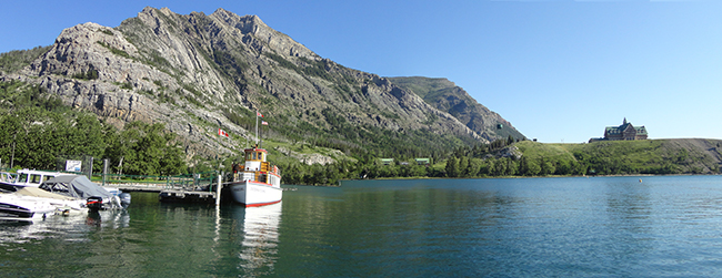 Waterton_marina_pano-sm